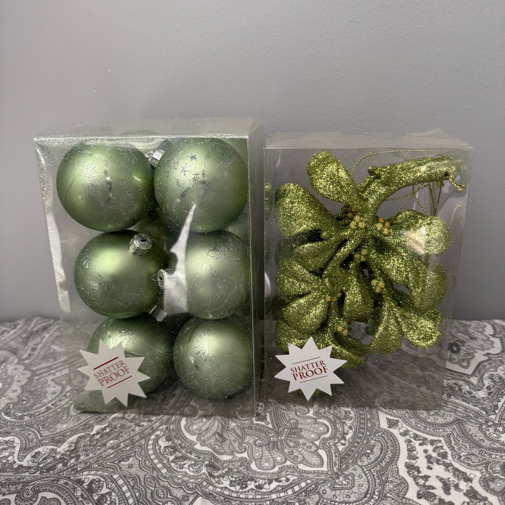 Green Holiday Ornament Set